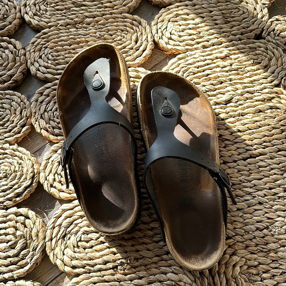 Birkenstock Gizeh sandals